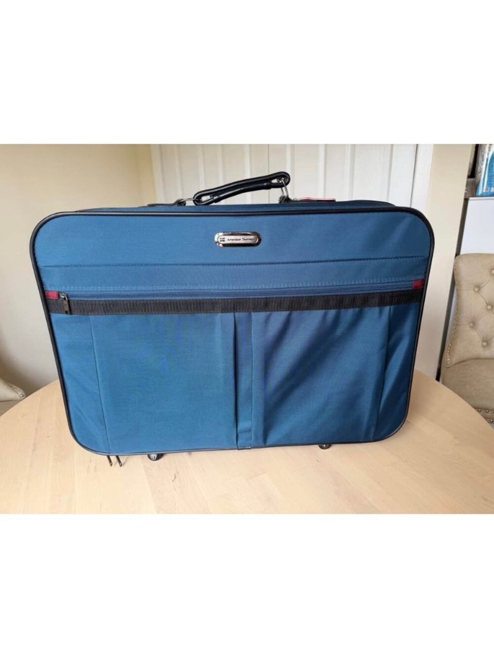 Vintage American Tourister 2-Piece Luggage Set - Picture 2 of 8